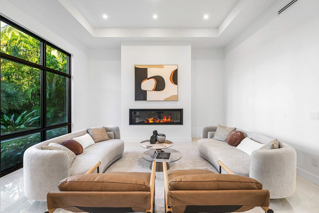 На продажу: $6,000,000 (5 спален, 5 ванн, 5147 Квадратных фут)