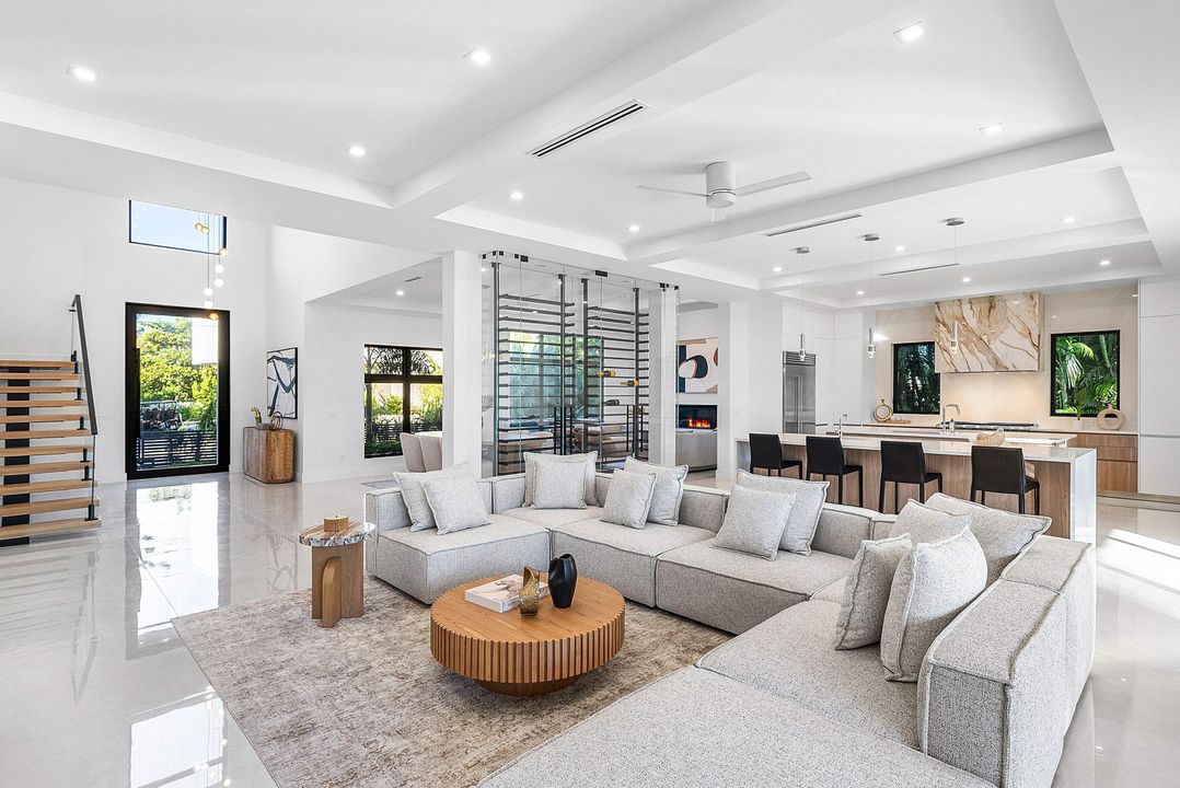 На продажу: $6,000,000 (5 спален, 5 ванн, 5147 Квадратных фут)