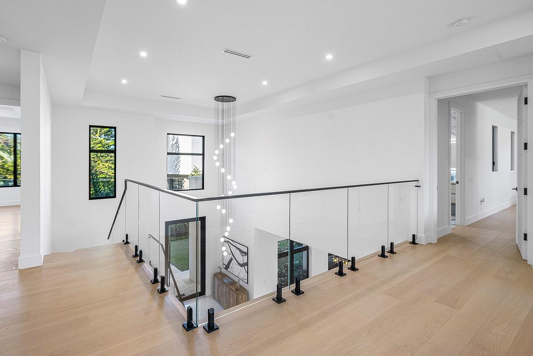 На продажу: $6,000,000 (5 спален, 5 ванн, 5147 Квадратных фут)