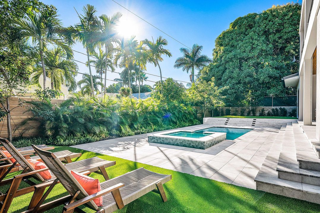 На продажу: $6,000,000 (5 спален, 5 ванн, 5147 Квадратных фут)