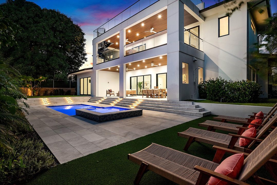 На продажу: $6,000,000 (5 спален, 5 ванн, 5147 Квадратных фут)