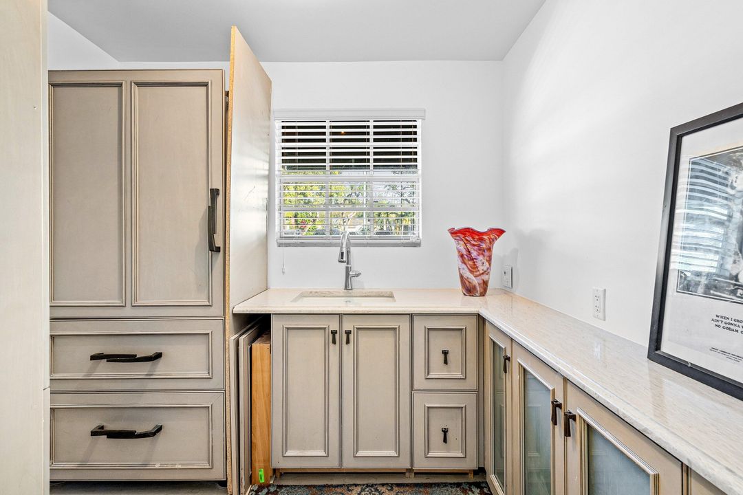 На продажу: $1,695,000 (0 спален, 0 ванн, 1620 Квадратных фут)