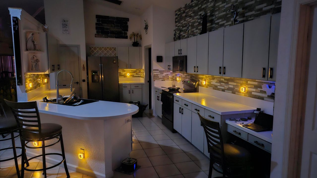 На продажу: $524,900 (3 спален, 2 ванн, 1770 Квадратных фут)