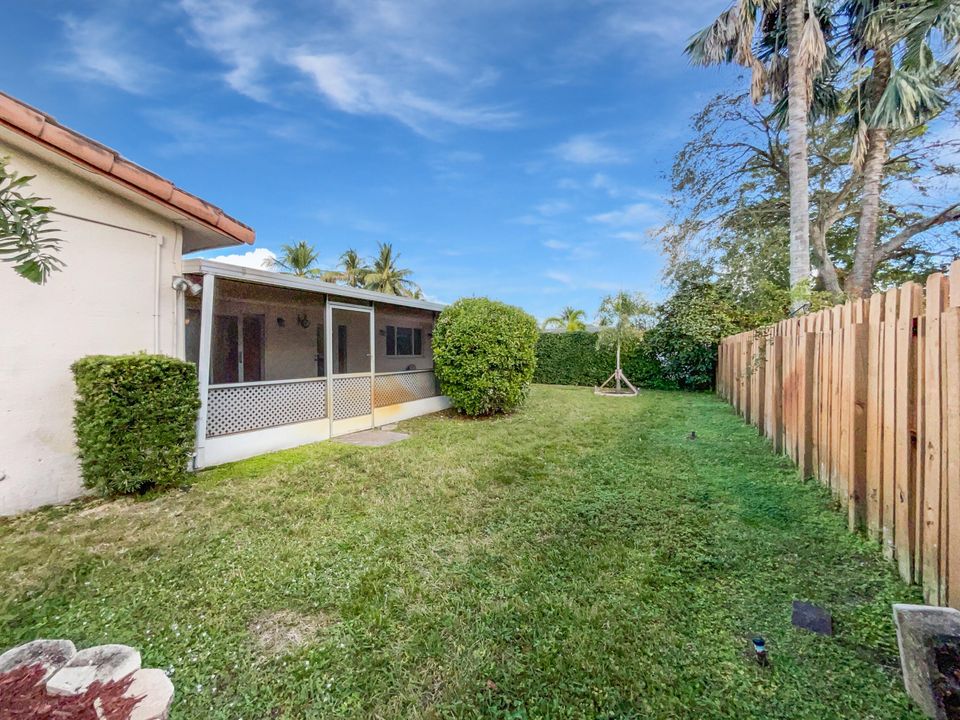 For Sale: $595,000 (3 beds, 2 baths, 1543 Square Feet)