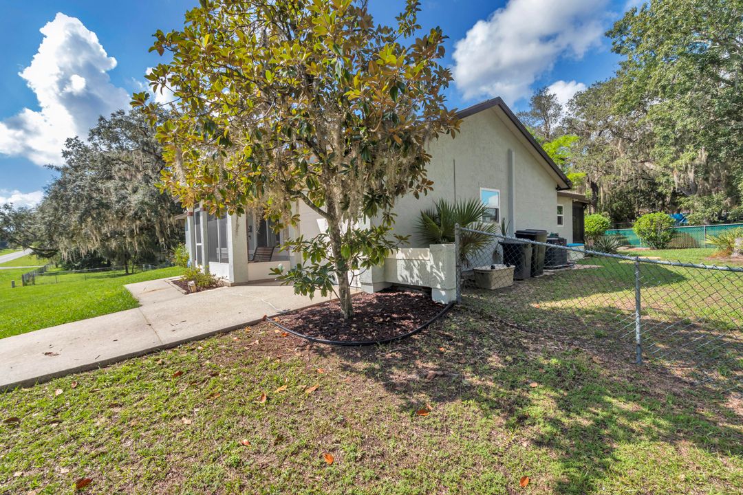 For Sale: $287,000 (3 beds, 2 baths, 1360 Square Feet)