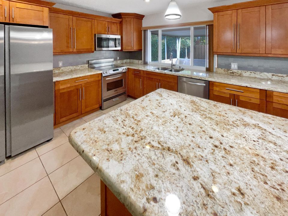 For Sale: $595,000 (3 beds, 2 baths, 1543 Square Feet)