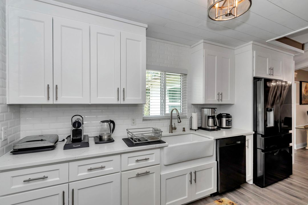 For Sale: $287,000 (3 beds, 2 baths, 1360 Square Feet)