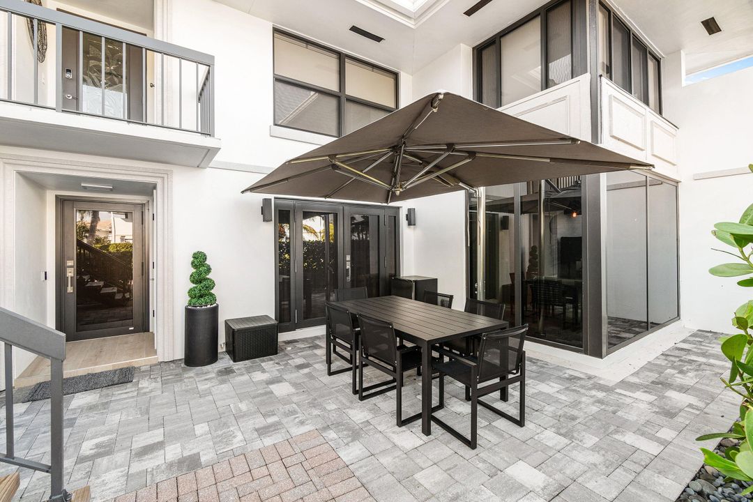 En Venta: $785,000 (3 camas, 2 baños, 1958 Pies cuadrados)