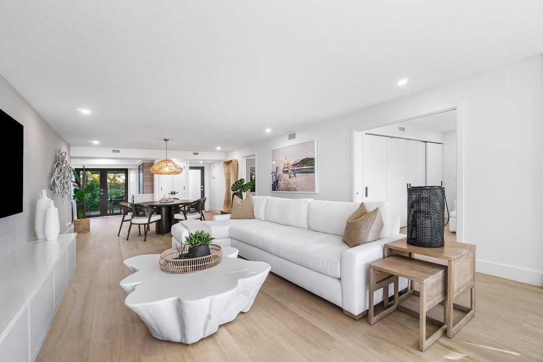 En Venta: $785,000 (3 camas, 2 baños, 1958 Pies cuadrados)