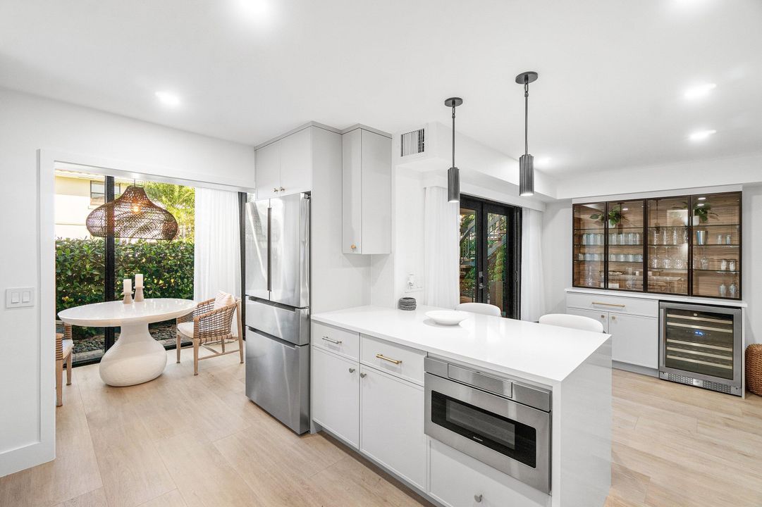 En Venta: $785,000 (3 camas, 2 baños, 1958 Pies cuadrados)