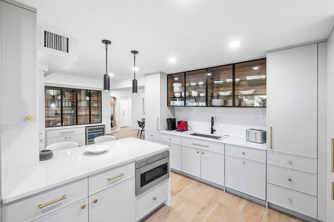 En Venta: $785,000 (3 camas, 2 baños, 1958 Pies cuadrados)