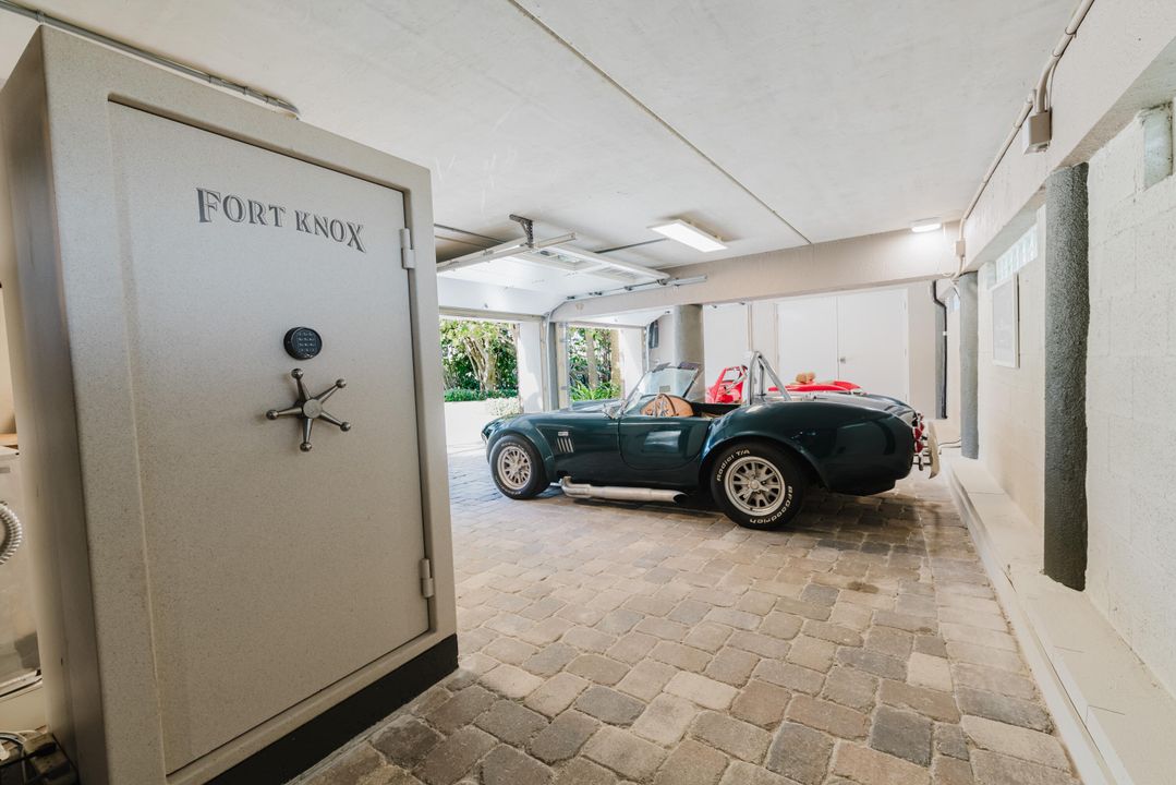 For Sale: $8,600,000 (4 beds, 3 baths, 3468 Square Feet)