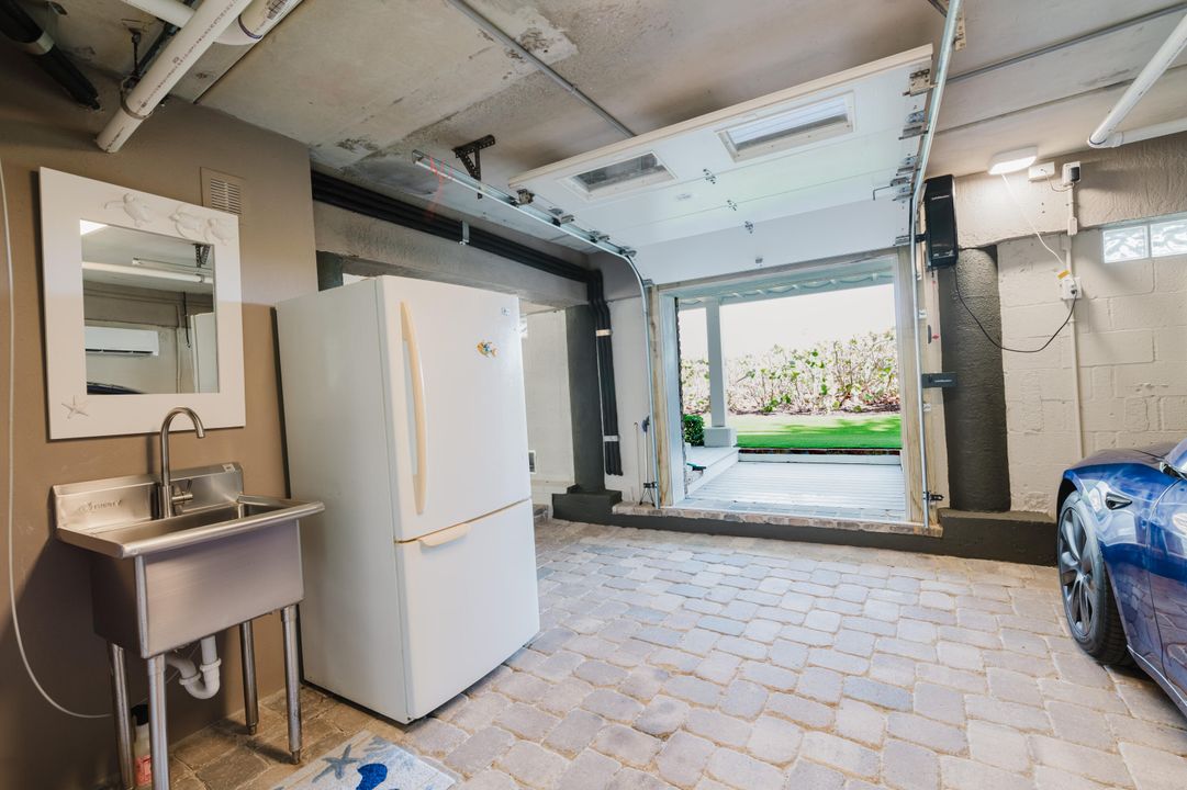 For Sale: $8,600,000 (4 beds, 3 baths, 3468 Square Feet)