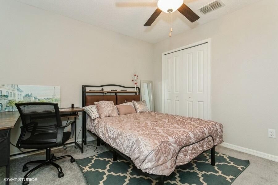 For Sale: $404,000 (5 beds, 2 baths, 2415 Square Feet)