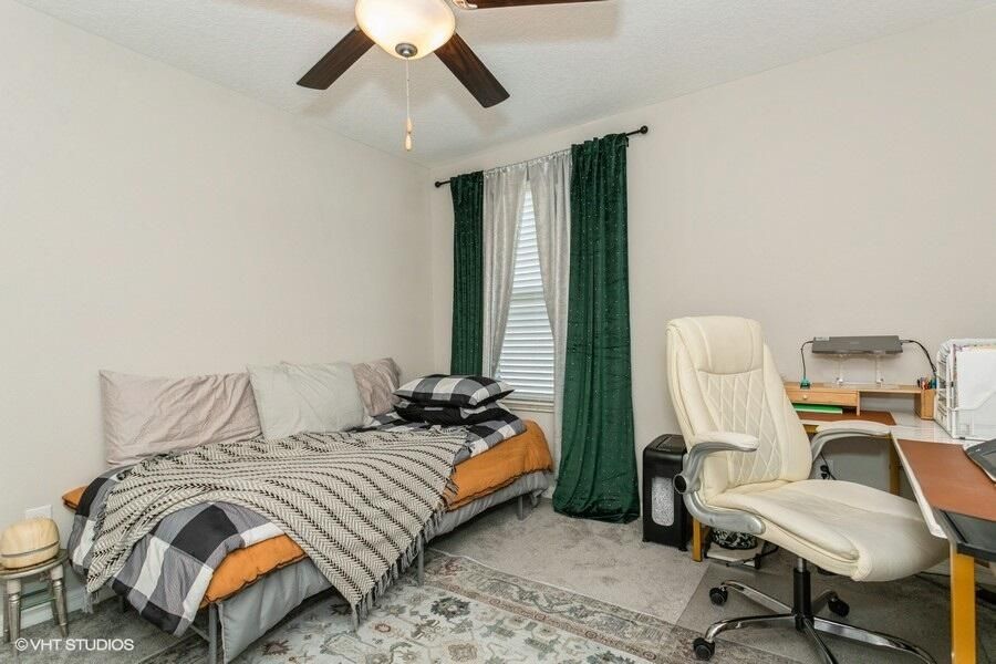 For Sale: $404,000 (5 beds, 2 baths, 2415 Square Feet)