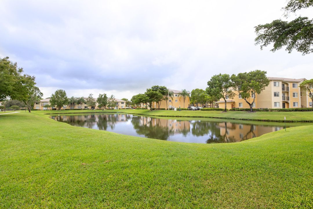 En Venta: $299,900 (2 camas, 2 baños, 1112 Pies cuadrados)