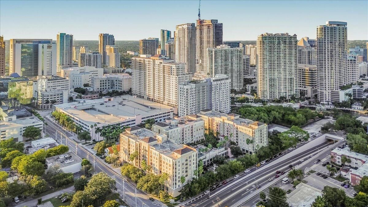 出租: $2,950 (2 贝兹, 2 浴室, 1148 平方英尺)