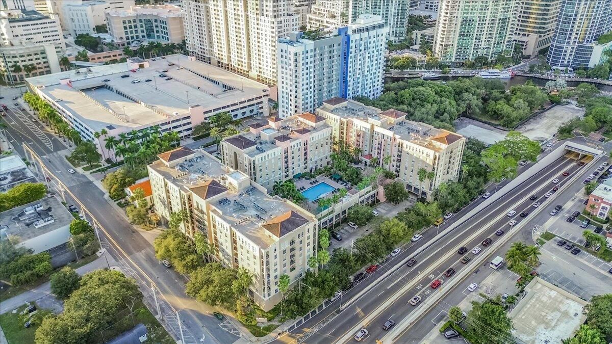 出租: $2,950 (2 贝兹, 2 浴室, 1148 平方英尺)