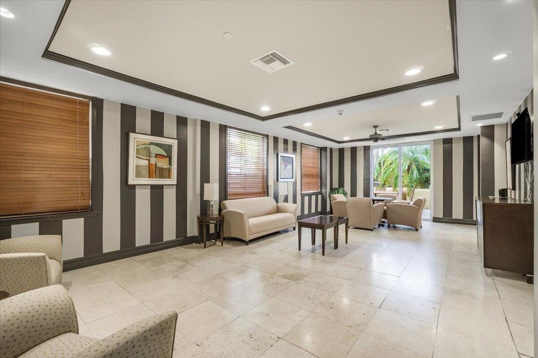 出租: $2,950 (2 贝兹, 2 浴室, 1148 平方英尺)