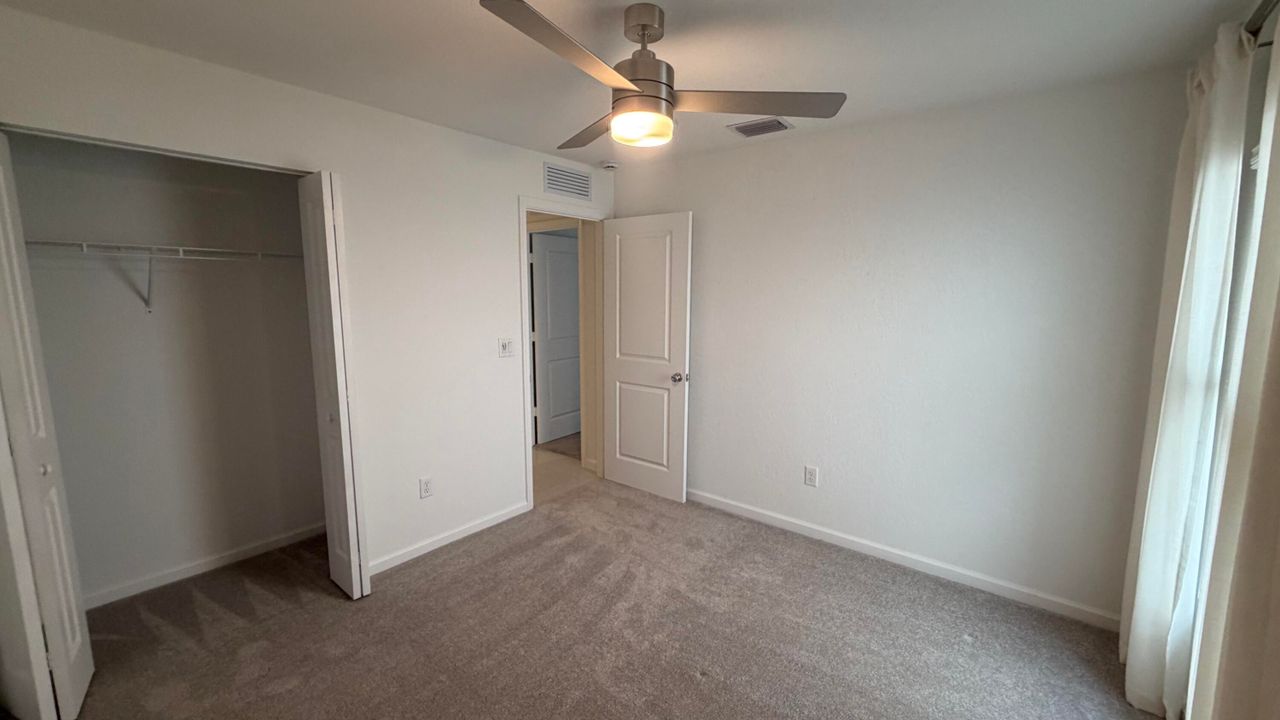 В аренду: $2,550 (3 спален, 2 ванн, 1432 Квадратных фут)