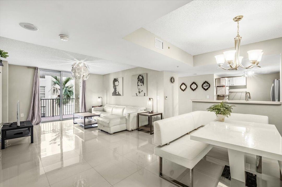 出租: $2,950 (2 贝兹, 2 浴室, 1148 平方英尺)