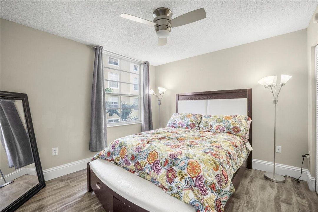 出租: $2,950 (2 贝兹, 2 浴室, 1148 平方英尺)