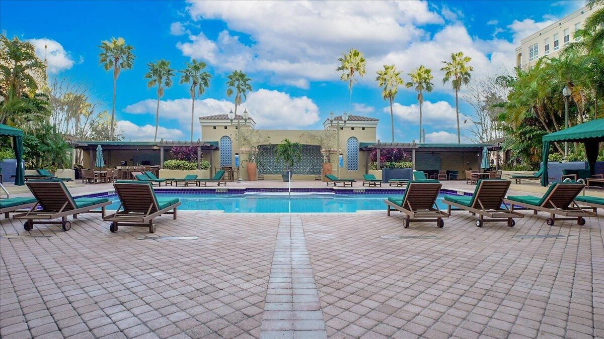 出租: $2,950 (2 贝兹, 2 浴室, 1148 平方英尺)