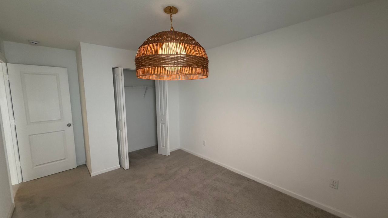 В аренду: $2,550 (3 спален, 2 ванн, 1432 Квадратных фут)