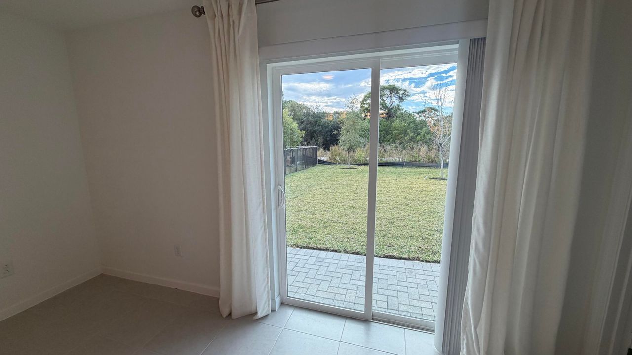 В аренду: $2,550 (3 спален, 2 ванн, 1432 Квадратных фут)