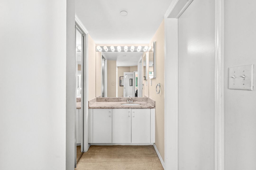 На продажу: $999,000 (2 спален, 2 ванн, 1630 Квадратных фут)