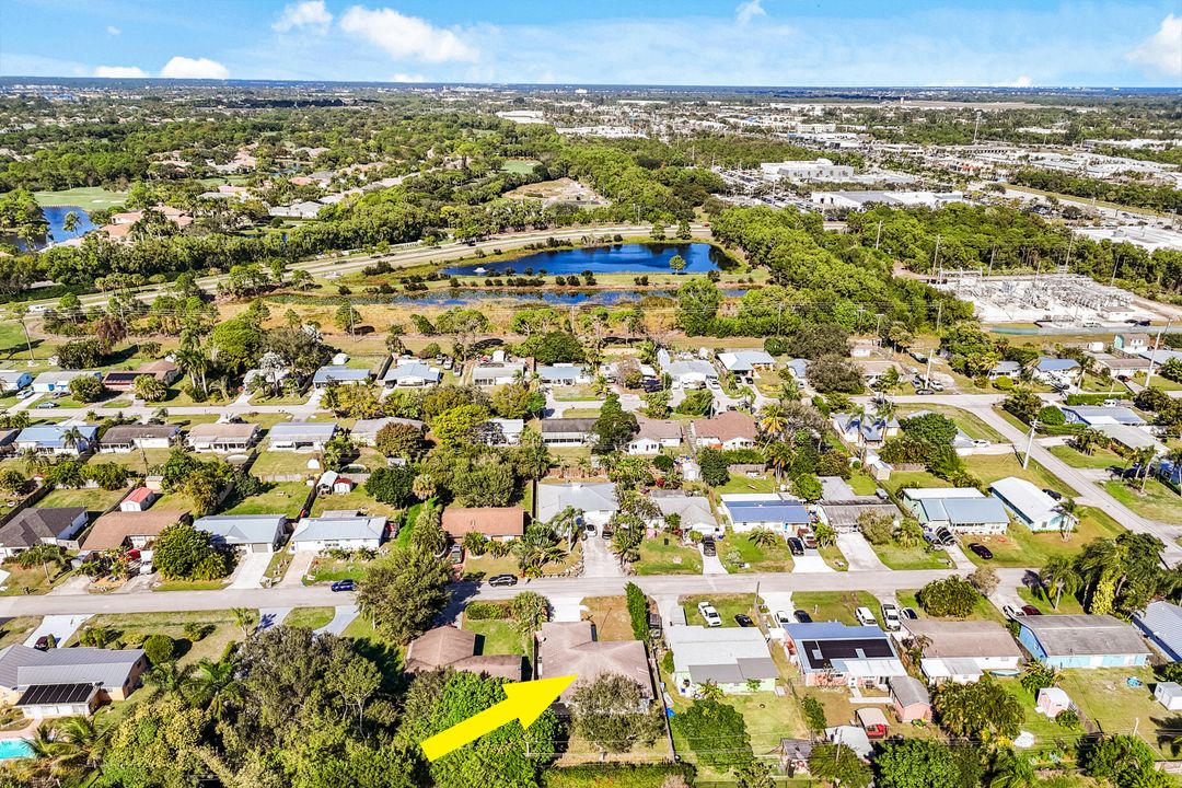 For Sale: $449,000 (3 beds, 2 baths, 1447 Square Feet)