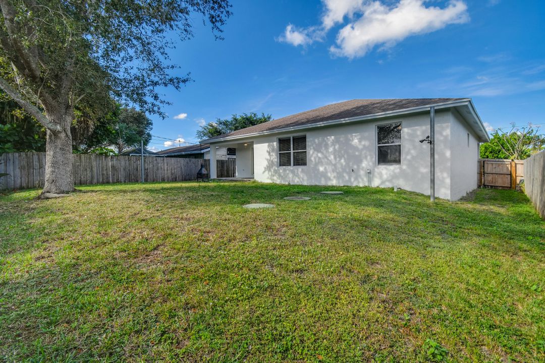 For Sale: $449,000 (3 beds, 2 baths, 1447 Square Feet)