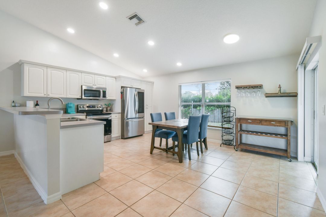 For Sale: $449,000 (3 beds, 2 baths, 1447 Square Feet)