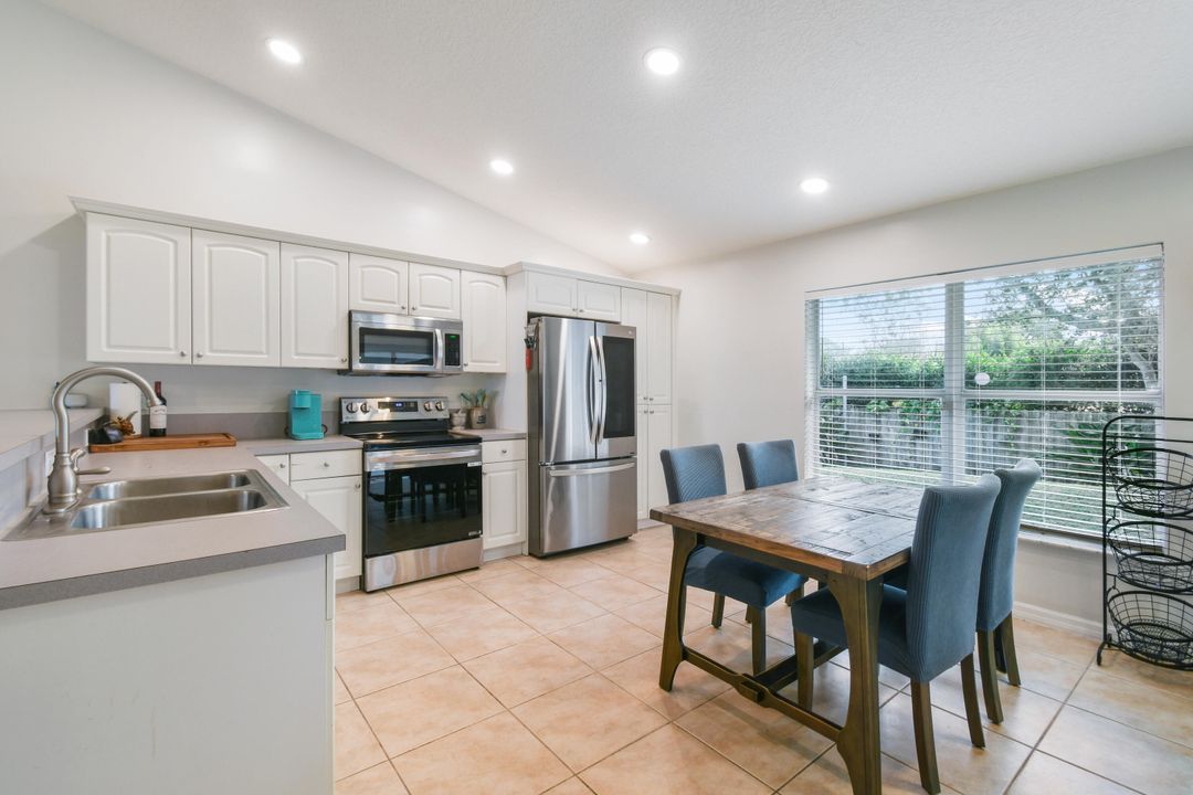 For Sale: $449,000 (3 beds, 2 baths, 1447 Square Feet)