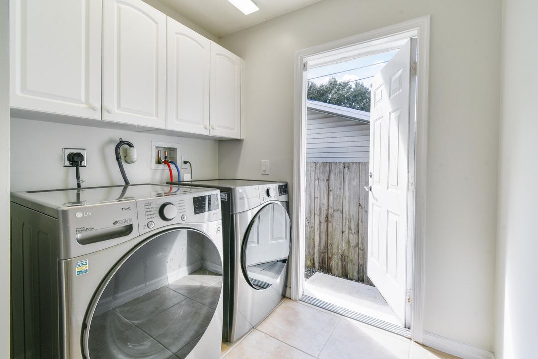 For Sale: $449,000 (3 beds, 2 baths, 1447 Square Feet)