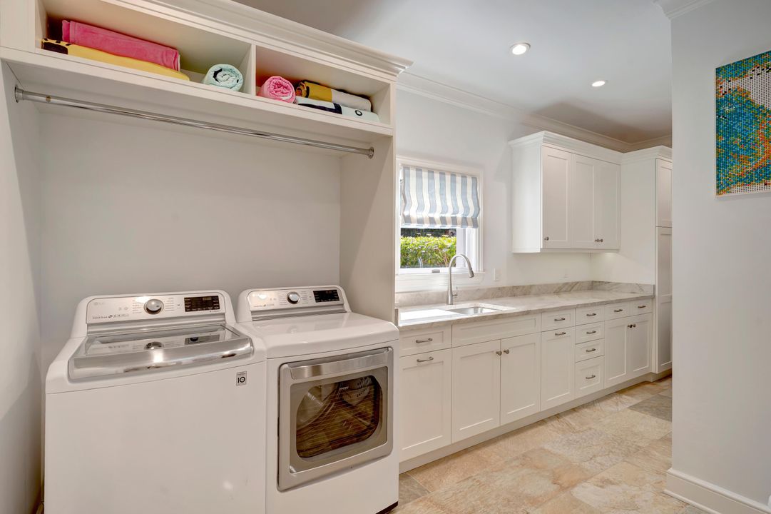 En Venta: $9,995,000 (4 camas, 3 baños, 809 Pies cuadrados)