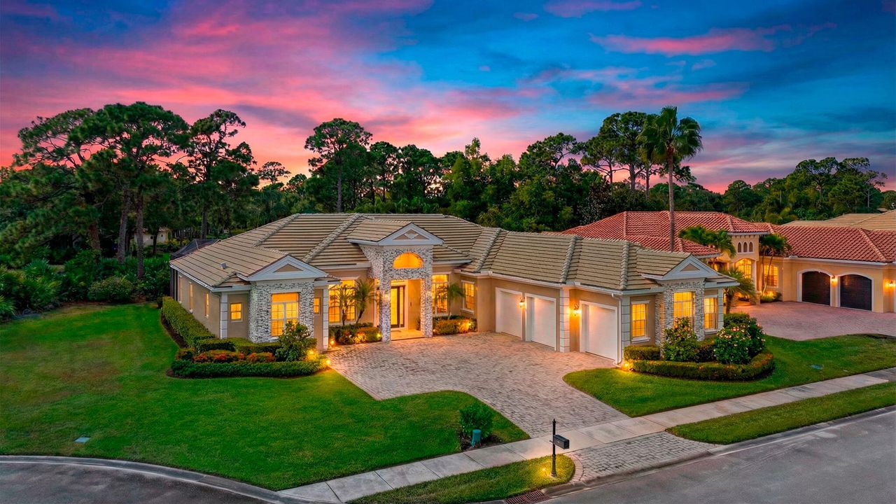 For Sale: $1,199,000 (4 beds, 4 baths, 3686 Square Feet)