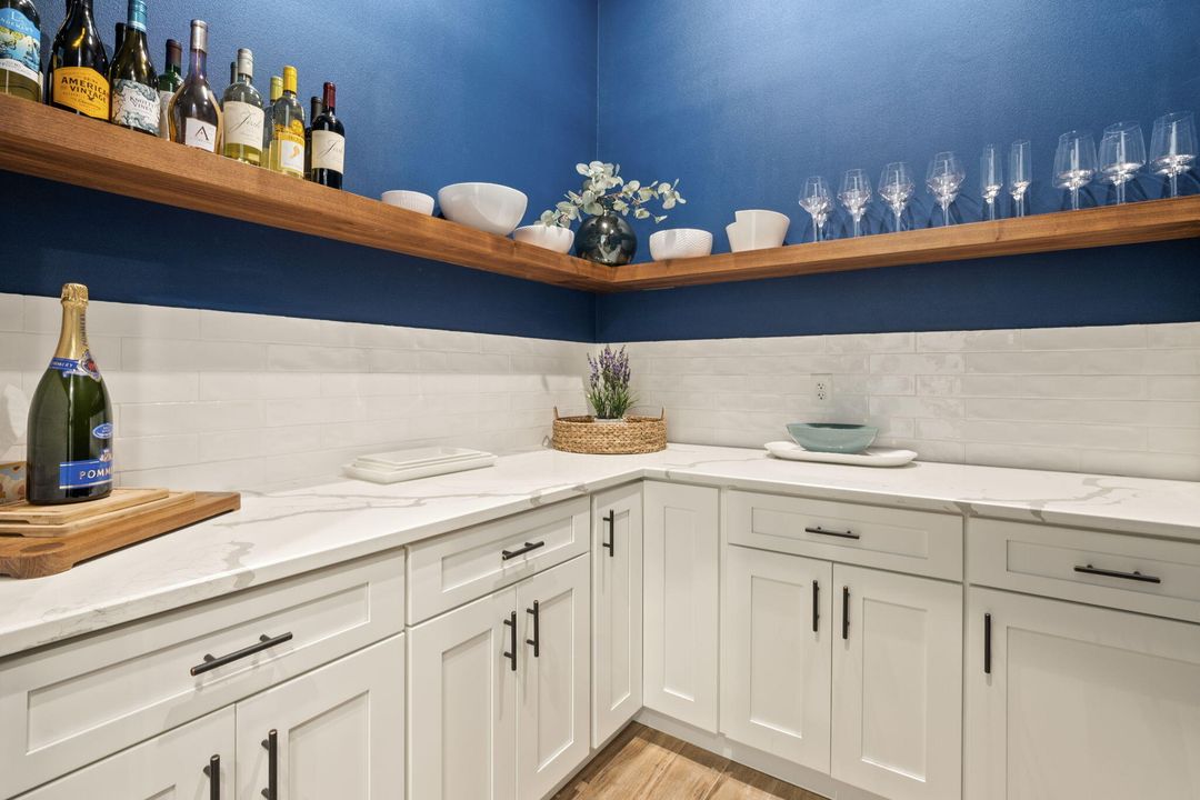 For Sale: $1,199,000 (4 beds, 4 baths, 3686 Square Feet)