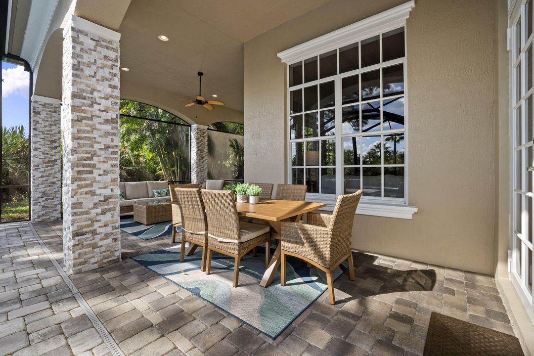 For Sale: $1,199,000 (4 beds, 4 baths, 3686 Square Feet)