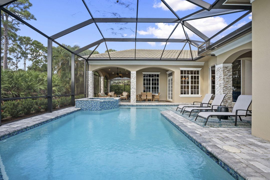 For Sale: $1,199,000 (4 beds, 4 baths, 3686 Square Feet)