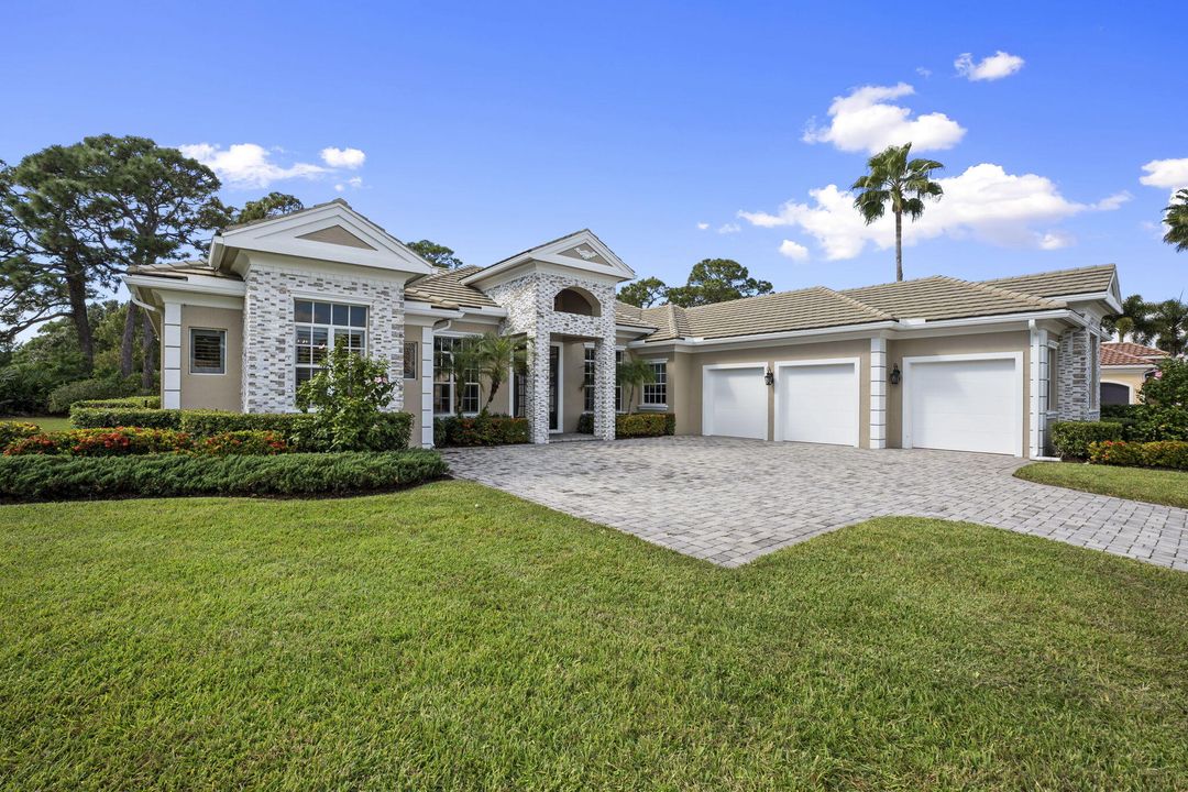 For Sale: $1,199,000 (4 beds, 4 baths, 3686 Square Feet)