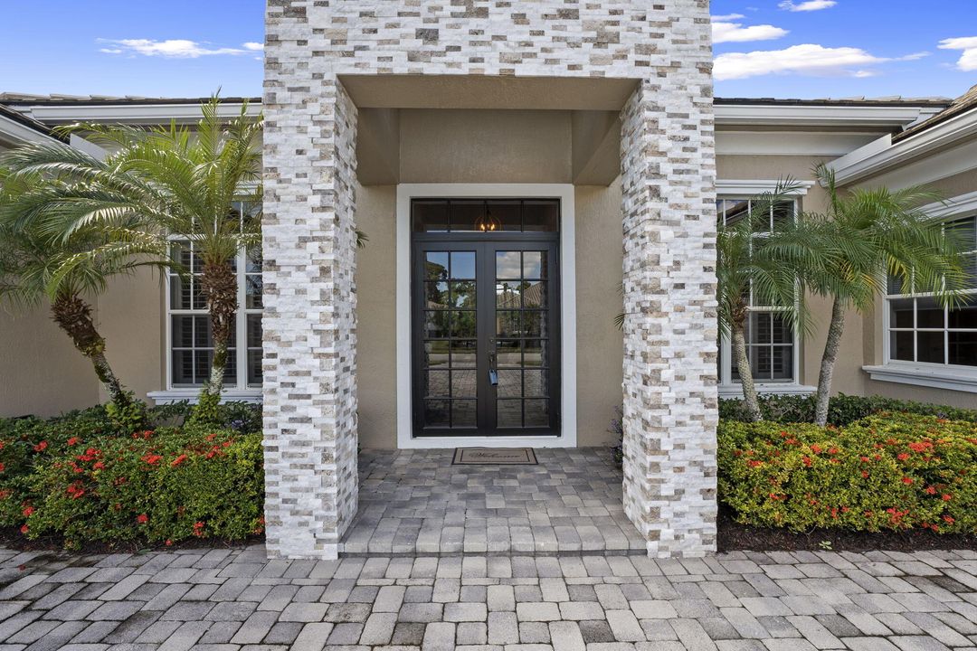 For Sale: $1,199,000 (4 beds, 4 baths, 3686 Square Feet)