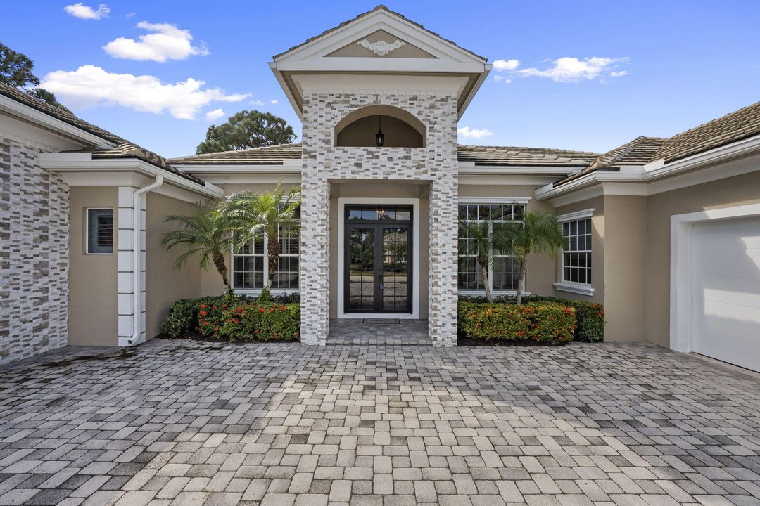 For Sale: $1,199,000 (4 beds, 4 baths, 3686 Square Feet)