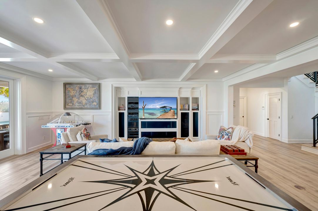 En Venta: $9,995,000 (4 camas, 3 baños, 809 Pies cuadrados)