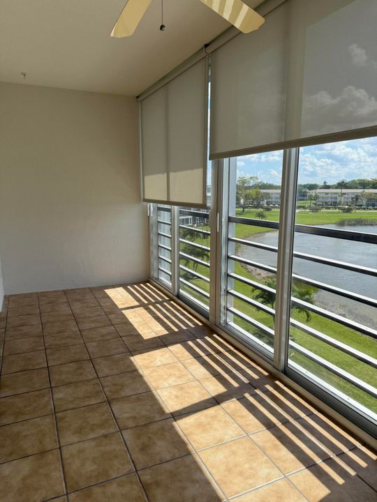 出租: $2,200 (2 贝兹, 2 浴室, 1158 平方英尺)