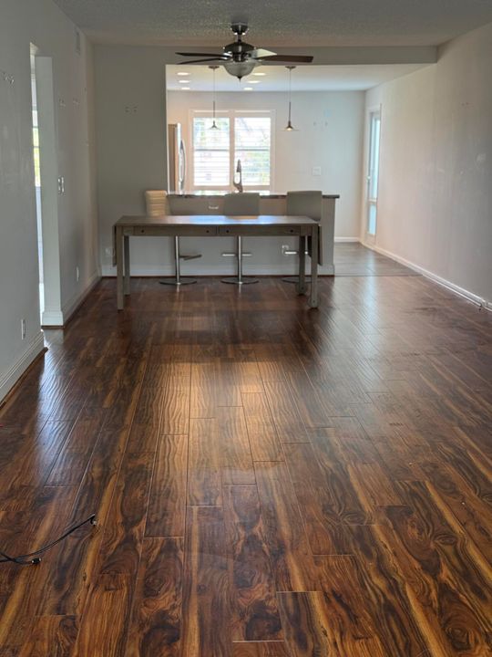 出租: $2,200 (2 贝兹, 2 浴室, 1158 平方英尺)