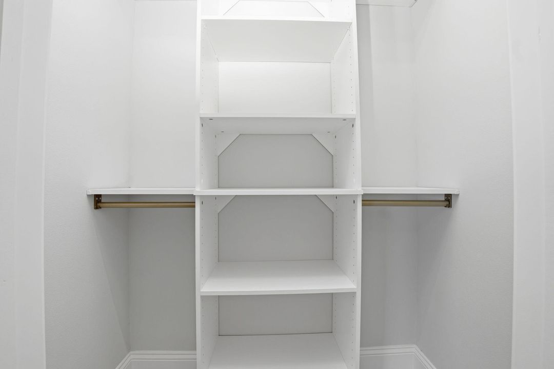 For Sale: $1,199,000 (4 beds, 4 baths, 3686 Square Feet)