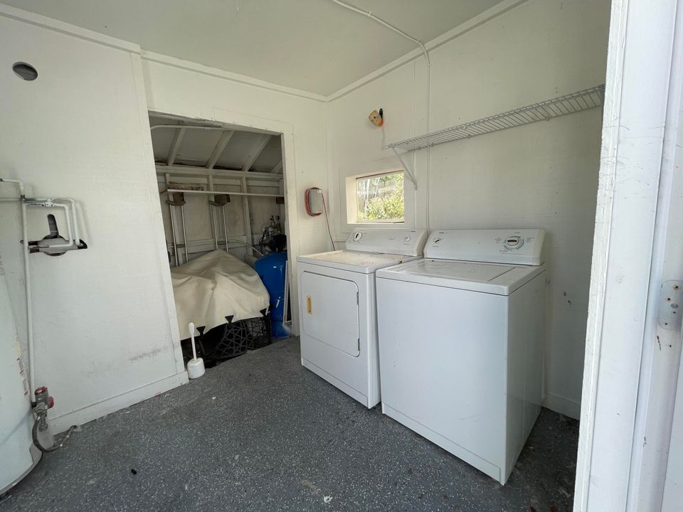 For Rent: $1,500 (1 beds, 1 baths, 1447 Square Feet)