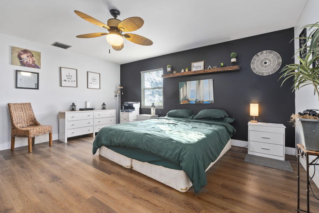 待售: $350,000 (3 贝兹, 2 浴室, 1681 平方英尺)