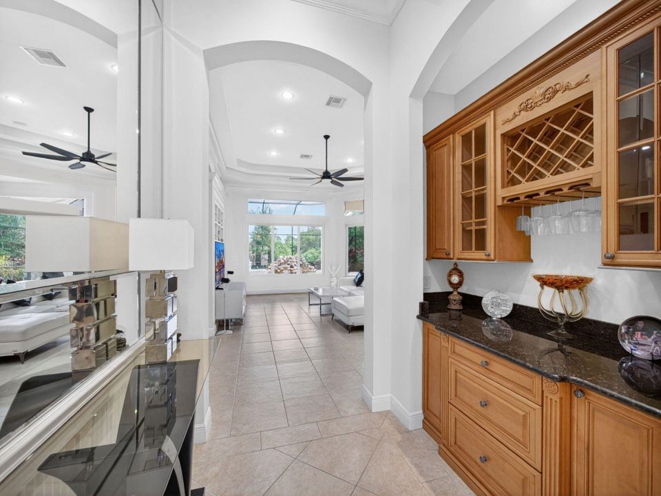 For Sale: $715,000 (3 beds, 3 baths, 2708 Square Feet)